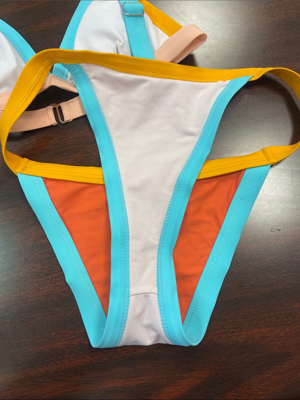 SHEIN Medium Triangle Top Bikini - Picture 8 of 8